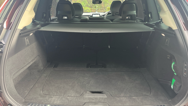 Volvo XC90 2.0 T8 PHEV Ultra Dark 5dr AWD Geartronic Estate